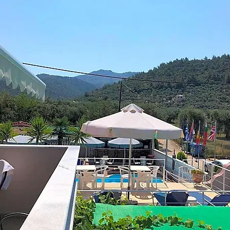 Mary 1 & Fresh! 3* لايميناس