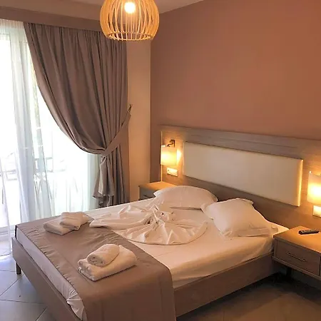 Mary 1 & Fresh! 3* لايميناس